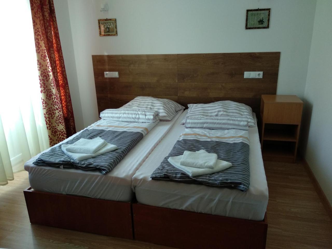 Acopark Vendeghaz Hotell Debrecen Exteriör bild